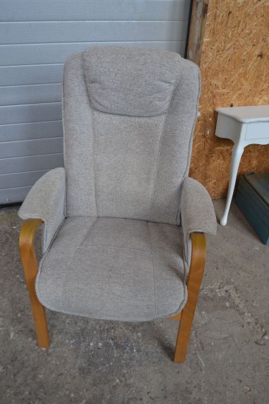 (L-841)  HJORT KNUDSEN  (Taani) kallutatav tugitool