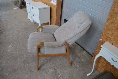 (L-841)  HJORT KNUDSEN  (Taani) kallutatav tugitool