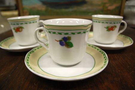 (n-3458) CreaTable ,"Cornwall" puuviljadega kohvitassid-taldrikud, 3tk
