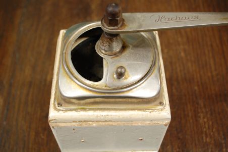 (n-3644)  Vana Hachaus kohviveski