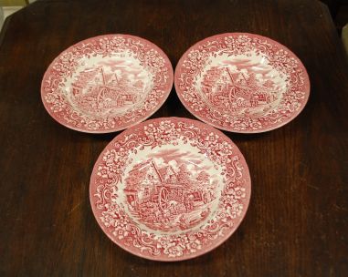 (n-3842) Royal Tudor Ware "17 Century England", supi-pastataldrikud, 3tk