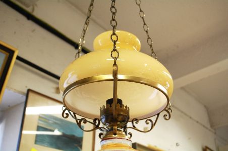 (L-849) Klaaskupliga laelühter