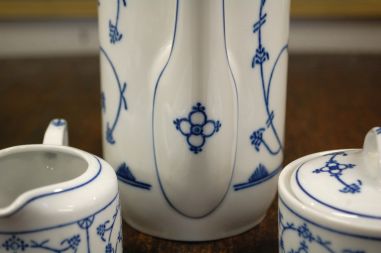 (n-4049/2) Jäger Eisenberg Original Blau Saks, õlelille mustriga kann, suhkrutoos ja koorekann