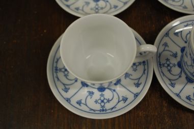 (n-4048) Kahla Original Blau Saks õlelillemustriga kohvitassid-taldrikud, 4tk