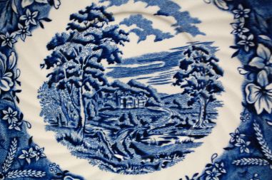 (n-4147) Staffordshire Barrats, Old Castle, puljongitassid-taldrikud, 2tk