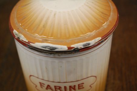 (n-2812) B.B Depose vana emaileeritud  toos "Farine"