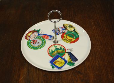 (n-339) Limoges, Porcelaine & Art,  sangaga juustuvaagen