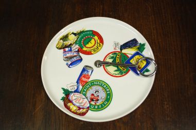 (n-339) Limoges, Porcelaine & Art,  sangaga juustuvaagen