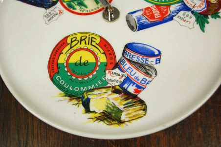 (n-339) Limoges, Porcelaine & Art,  sangaga juustuvaagen