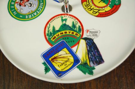 (n-339) Limoges, Porcelaine & Art,  sangaga juustuvaagen