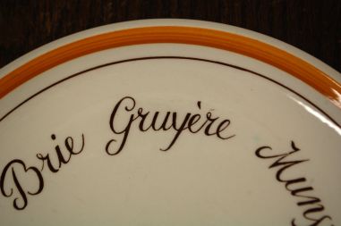 (n-2813) Boch la Louviere, juustutaldrikud, 3tk