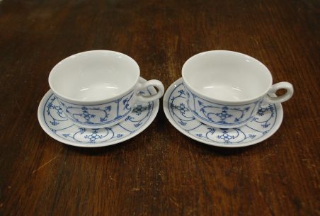(n-7602) Kahla Original Blau Saks õlelillemustriga  kohvitassid-taldrikud, 2tk