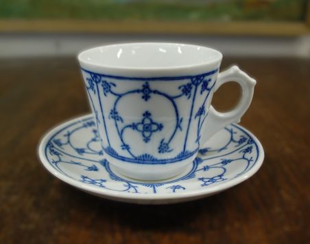 (n-4049/4) Jäger Eisenberg Original Blau Saks, õlelille mustriga kohvitassid-taldrikud, 2tk
