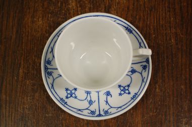 (n-4049/4) Jäger Eisenberg Original Blau Saks, õlelille mustriga kohvitassid-taldrikud, 2tk