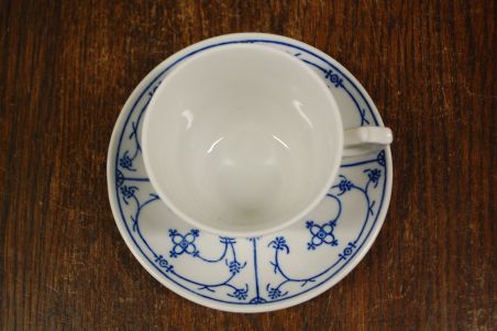 (n-4049/4) Jäger Eisenberg Original Blau Saks, õlelille mustriga kohvitassid-taldrikud, 2tk