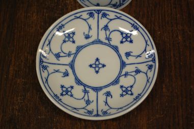 (n-4049/4) Jäger Eisenberg Original Blau Saks, õlelille mustriga kohvitassid-taldrikud, 2tk
