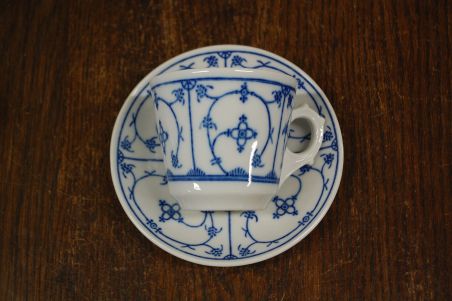 (n-4049/4) Jäger Eisenberg Original Blau Saks, õlelille mustriga kohvitassid-taldrikud, 2tk
