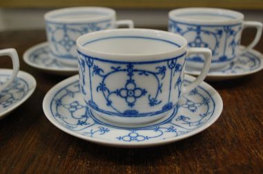 (n-4126/2) Bavaria Winterling Schwarzenbach, õlelille mustriga kohvitassid-taldrikud, 4tk