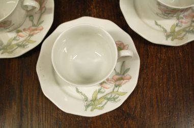 (n-4543) Gallo Galerie de Porcelaine Villeroy & Boch Group "Punane moon", kohvitassid-taldrikud, 4tk