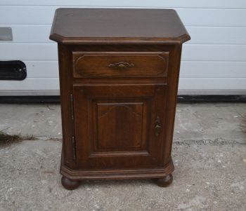 (n-8101) Väiksem kummut