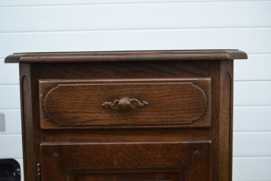 (n-8101) Väiksem kummut