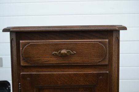 (n-8101) Väiksem kummut