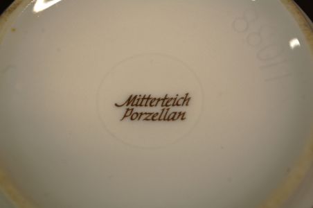 (n-8109) Mitterteich porzellan, kohvikann, koorekann ja vaagen "Kellad"