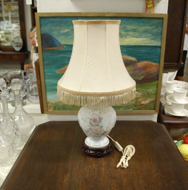 (n-8111) Limoges, porselanist laualamp
