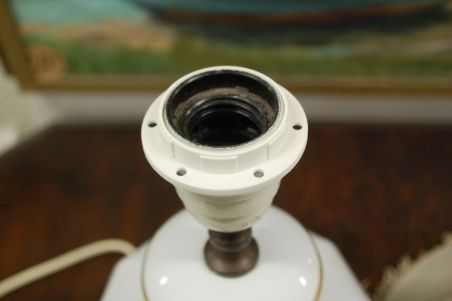 (n-8111) Limoges, porselanist laualamp