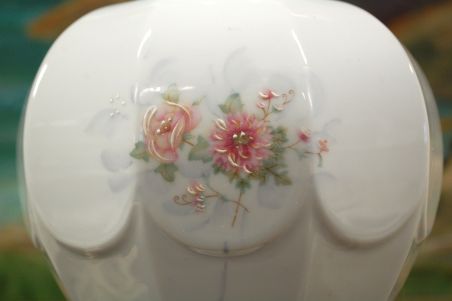 (n-8111) Limoges, porselanist laualamp