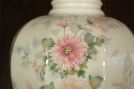 (n-8111) Limoges, porselanist laualamp