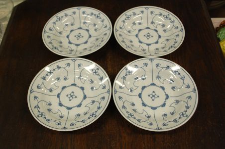 (n-8122/1) Sandra Rich, õlelillemustriga supi-pastataldrikud, 4tk
