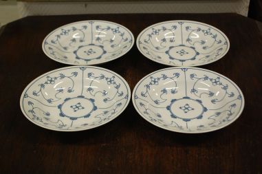 (n-8122/1) Sandra Rich, õlelillemustriga supi-pastataldrikud, 4tk