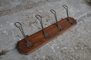 (n-8125) Puitalusel seinanagi