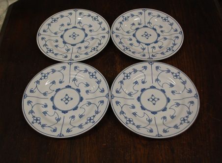 (n-8122/2) Sandra Rich, õlelillemustriga salatitaldrikud, 4tk