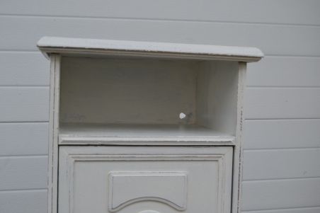 (n-8133) Valge kummut