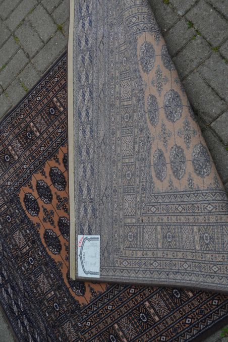 (n-8136) Etiketiga suurem vaip Venetia 1,3x1,8 m