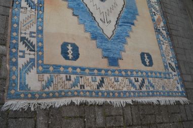 (n-8137) Vanem suur käsitöövaip 2x2,85m