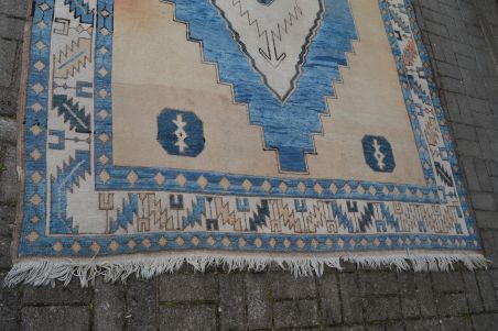 (n-8137) Vanem suur käsitöövaip 2x2,85m
