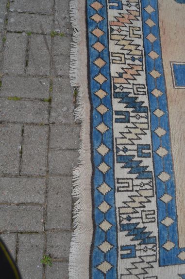 (n-8137) Vanem suur käsitöövaip 2x2,85m