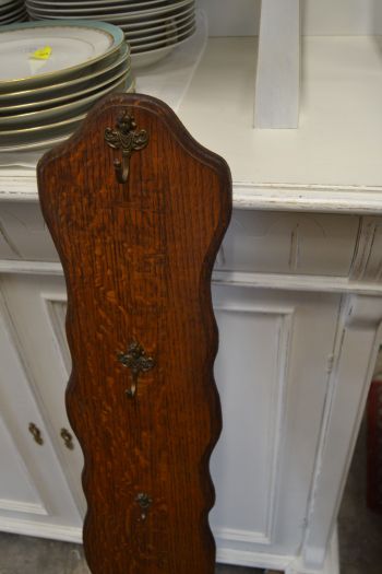 (n-8152) Püstine nagi , tassinagi