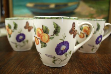 (n-8154) JBS Home Collection "Fruit & Flowers" kruusid, 3tk
