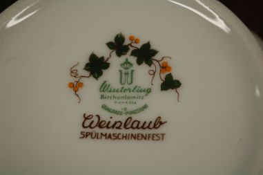 (n-8177/3) Winterling Kirchenlamitz, viinamarjalehetedega kann