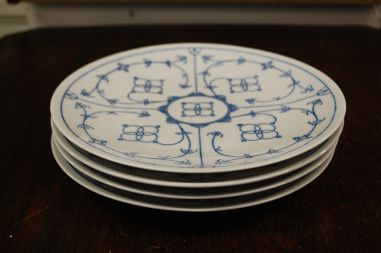(n-8179/1) Bavaria Winterling Schwarzenbach, õlelille mustriga praetaldrikud, 4tk