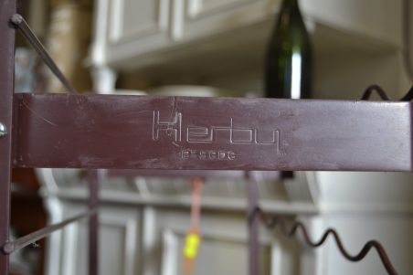(n-8186) HERBY metallist veiniriiul, 50 pudelile