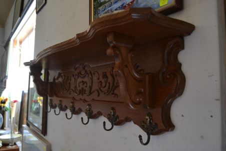 (n-8215) Mütsiriiuliga seinanagi
