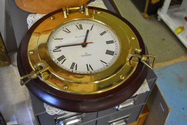 (n-8218) Laeva illuminaatori kujuline kell