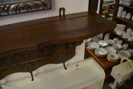 (n-8224) Mütsiriiuliga seinanagi