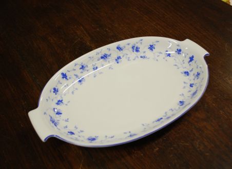 (n-8227/2) Arzberg Porcelain, lilleline sangadega vaagen
