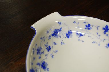 (n-8227/2) Arzberg Porcelain, lilleline sangadega vaagen